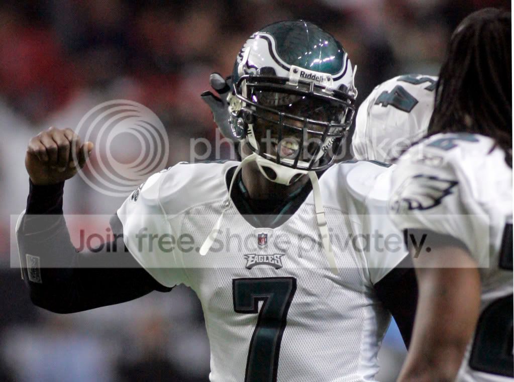 EaglesFalconsFootba_Merr2.jpg