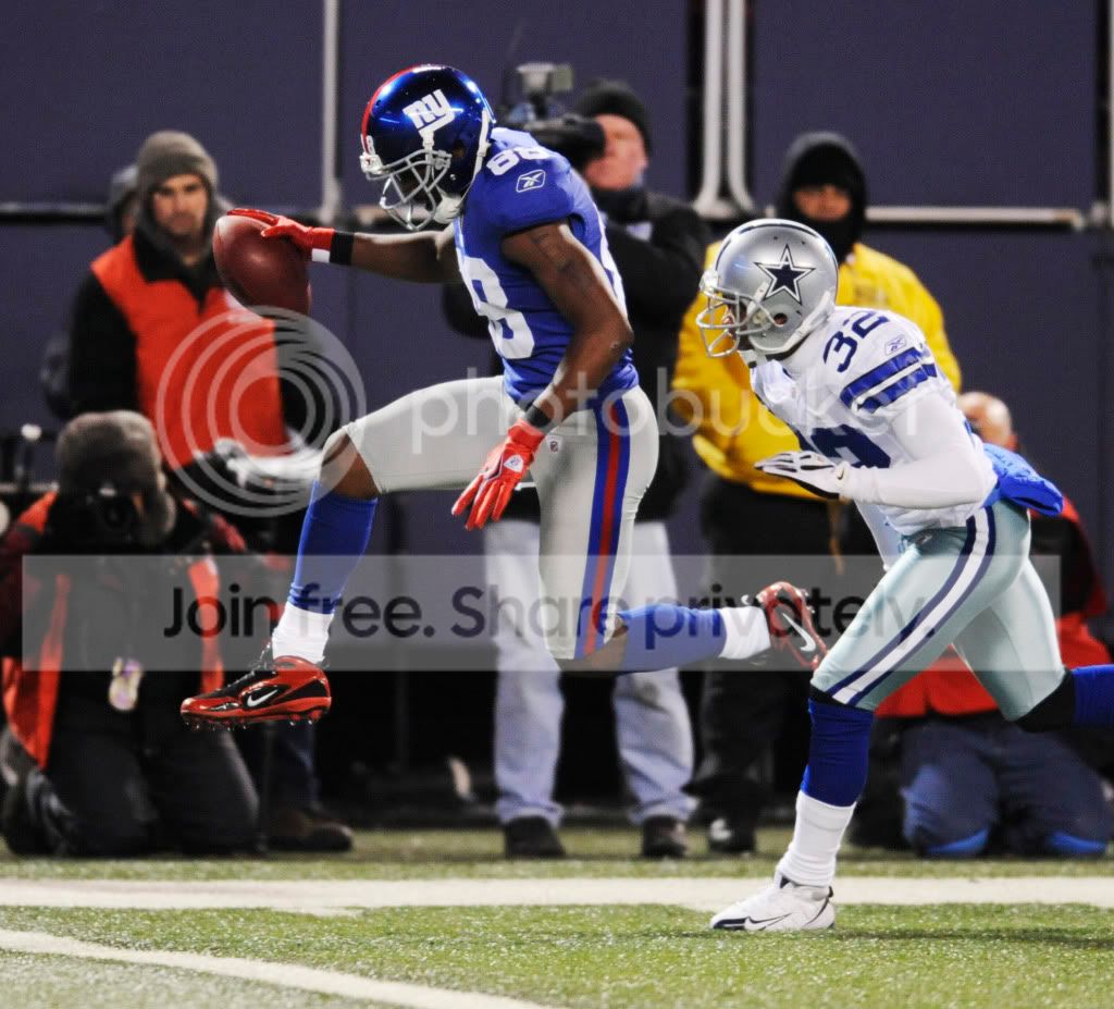 CowboysGiantsFootba_Merr14.jpg