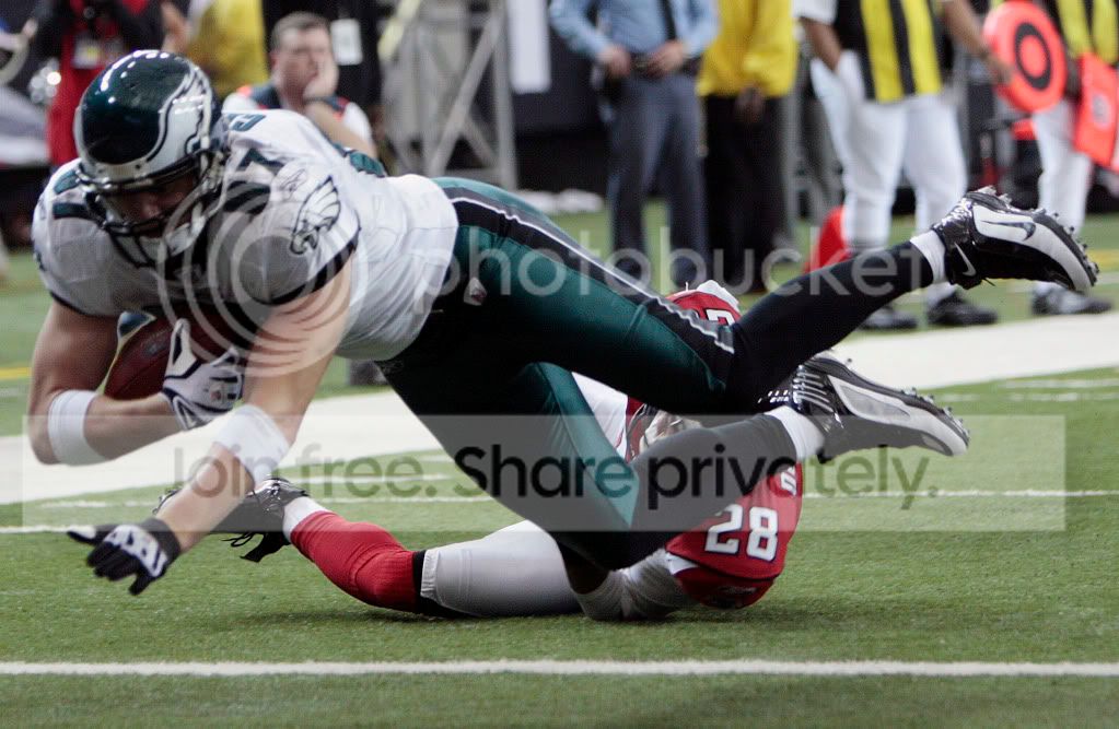 EaglesFalconsFootba_Merr8.jpg