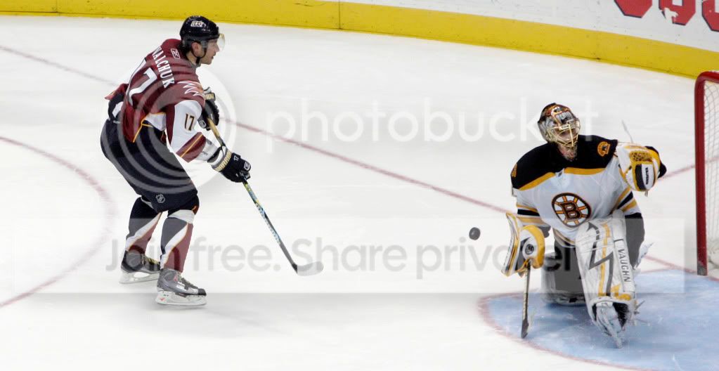 BruinsThrashersHock_Merr3.jpg